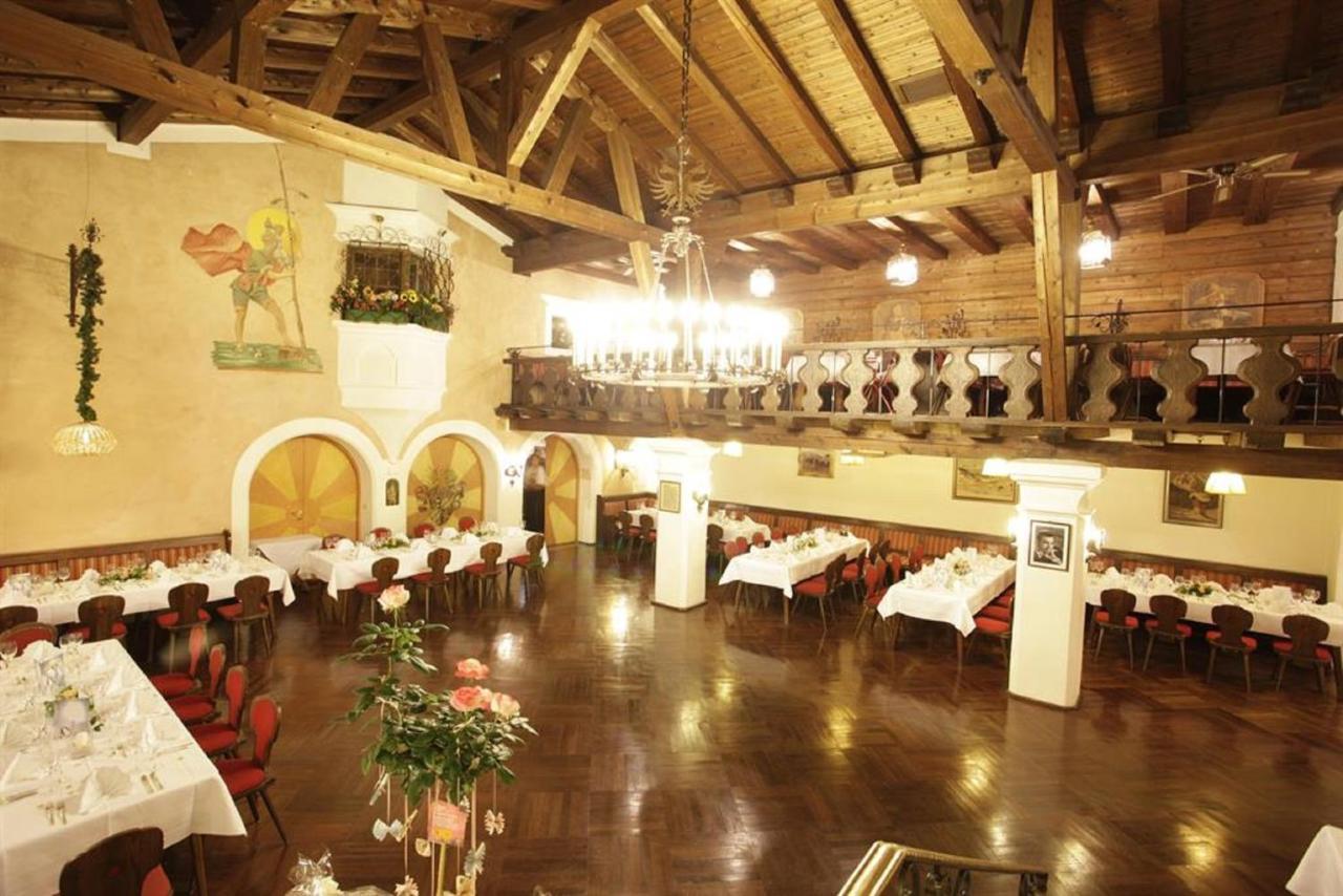Gasthof & Hotel Zur Post Валльгау Екстер'єр фото